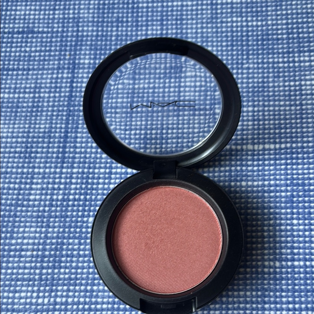MAC Cosmetics Blush in SEE ME BLUSH - Picture 2 of 5